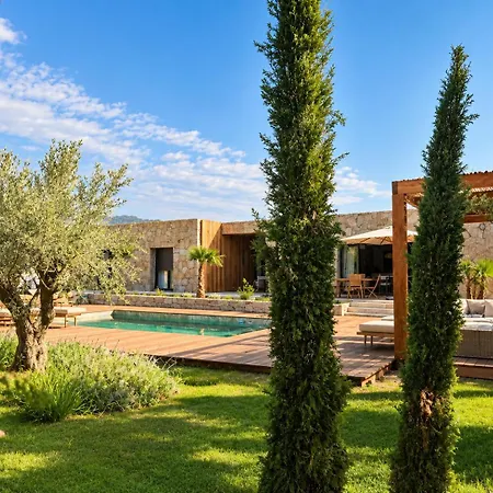 Rosa, 4chambres, Piscine , , 8 Personnes Villa