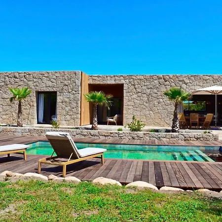 Rosa, 4chambres, Piscine , , 8 Personnes *