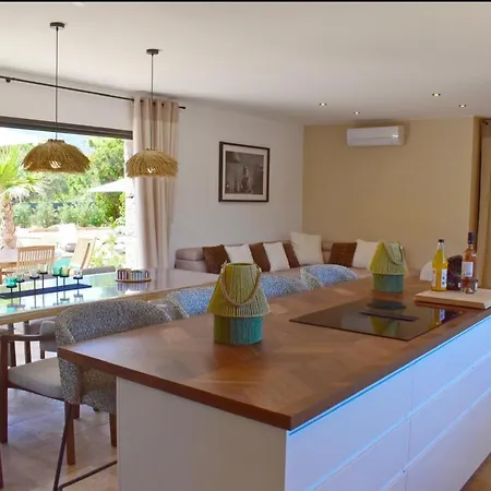 Rosa, 4chambres, Piscine , , 8 Personnes Lecci