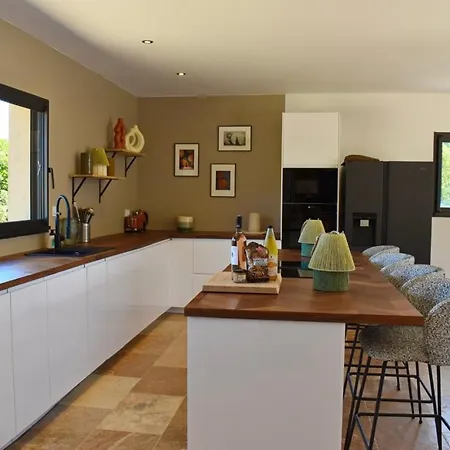 Vila Rosa, 4chambres, Piscine , , 8 Personnes Lecci